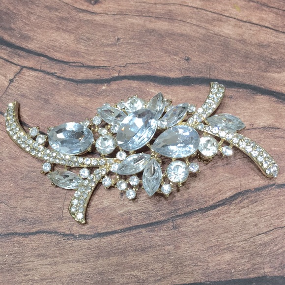 Statement Brooch silver stones,gold tone metal NEW - Picture 3 of 15